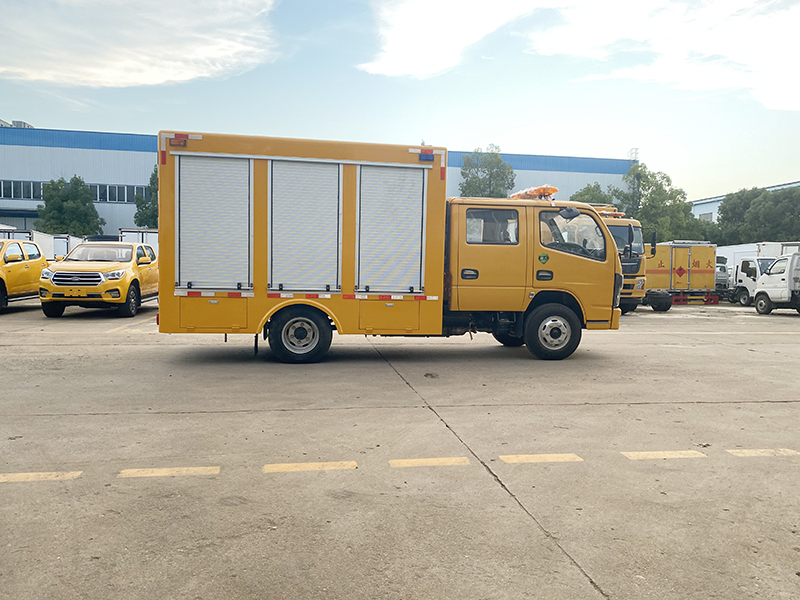 東風多利卡雙排D6 1000方排水車(便攜)