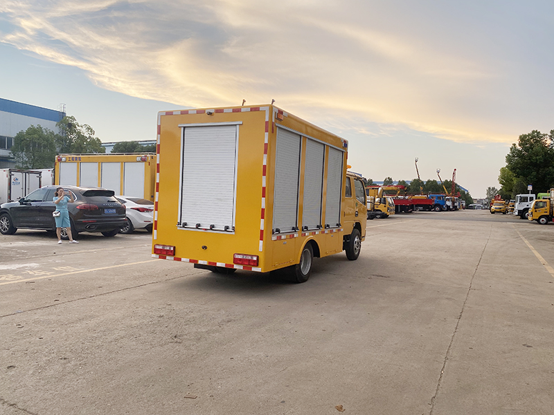 東風多利卡雙排D6 1000方排水車(便攜)