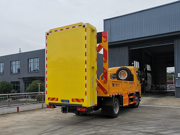 CLW5120TFZBHA防撞緩沖車(chē)