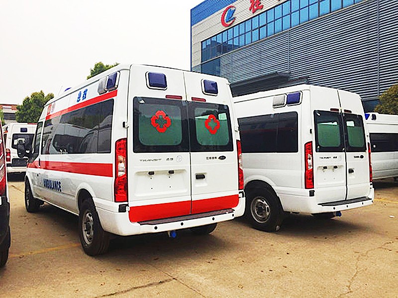 福特新時代V348長軸中頂救護(hù)車