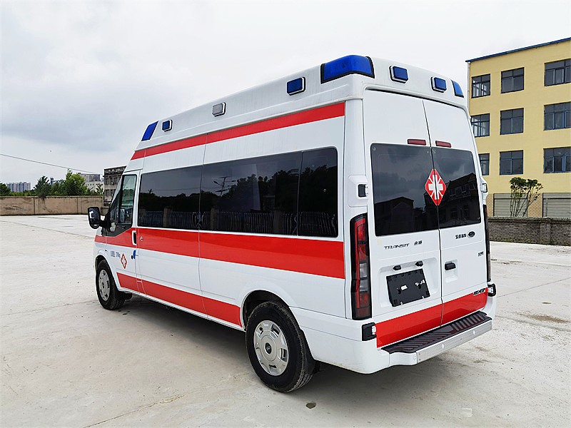 福特V348長(zhǎng)軸高福星監(jiān)護(hù)型救護(hù)車