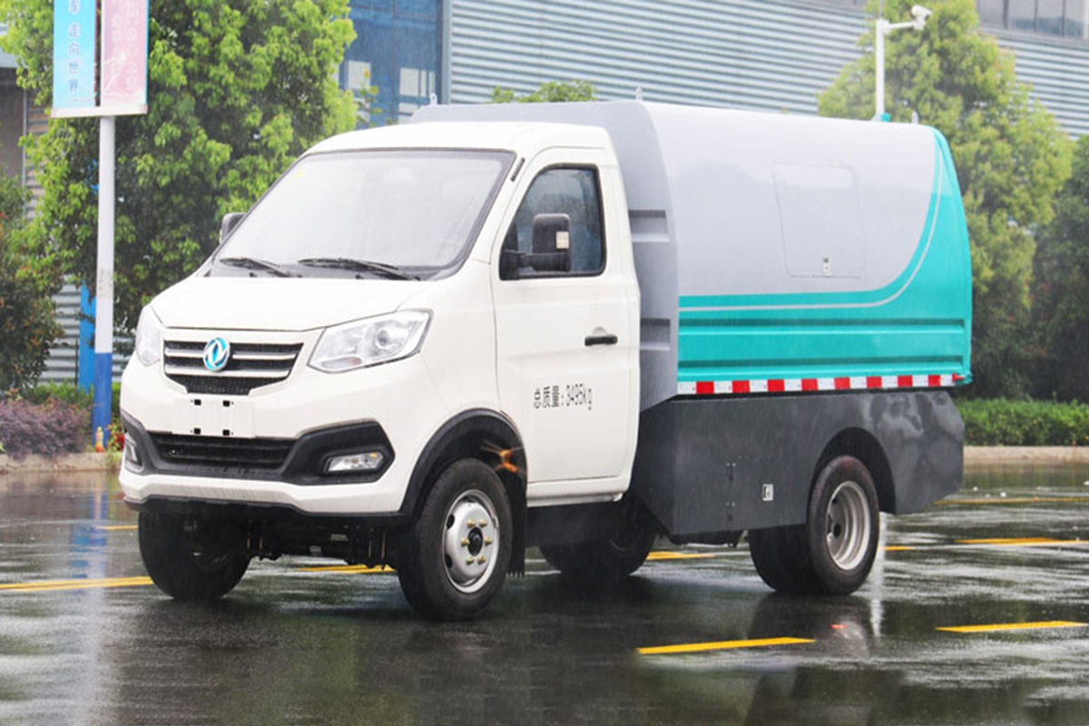 東風純電動廂式垃圾車
